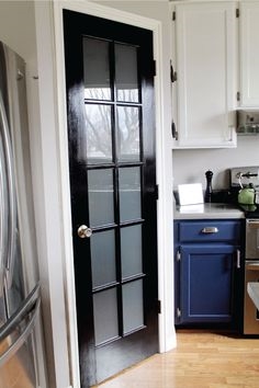 Küchentüren: Front-, Eck- und Glastüren für Schränke und Schränke in der Küche