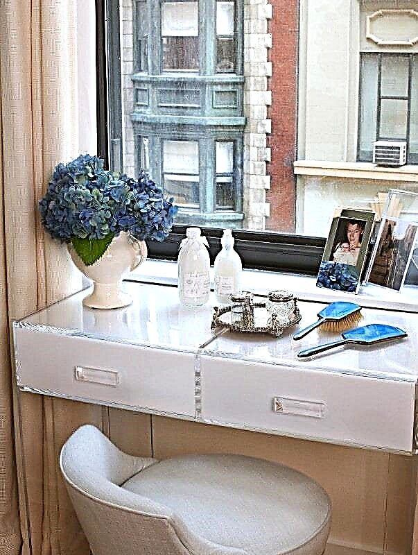 Dressing table: photo, types, forms, materials, design, lighting, color scheme