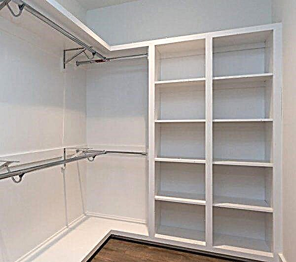 An excellent design decision to make a built-in wardrobe from GKL