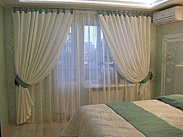 We choose beautiful curtains for the hall with a balcony
