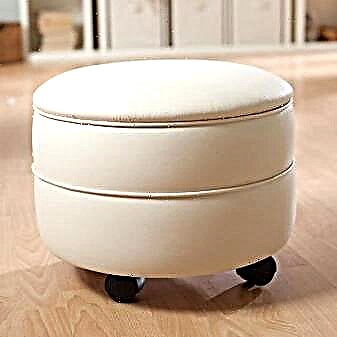 Choose a ottoman in the hallway with a shoe box
